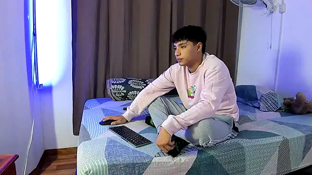 jonmaykolrose online show from March 13, 4:49 am