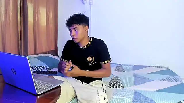 jonmaykolrose online show from January 14, 10:55 pm