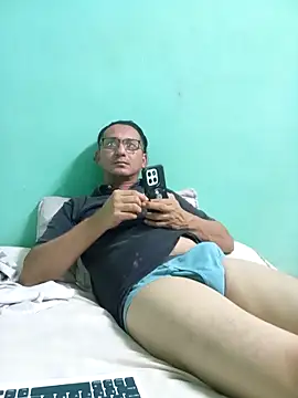 Andresguz35 online show from March 19, 3:10 am