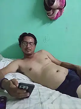 Andresguz35 online show from December 14, 4:30 am