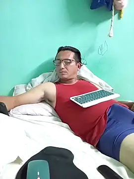 Andresguz35 online show from March 10, 4:07 am