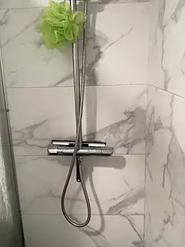 Lucascacaca online show from February 15, 2:14 pm