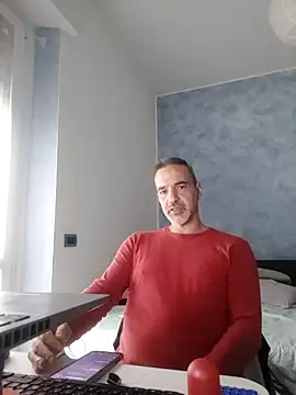 Snapshot of Marcolino183 chatting on October 14, 7:37 am Marcolino183 online show from October 14, 7:37 am