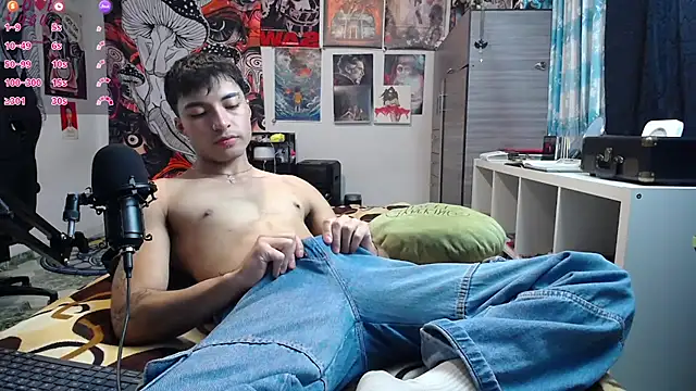 dylan fun18 online show from April 7, 11:16 pm