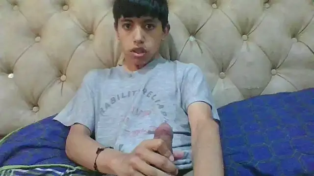 Snapshot of danuel23 chatting on September 9, 3:33 pm danuel23 online show from September 9, 3:33 pm