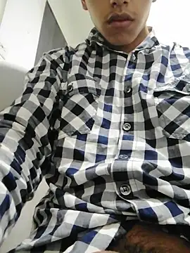 Snapshot of danuel23 chatting on February 24, 5:54 am danuel23 online show from February 24, 5:54 am