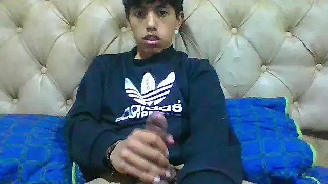 Snapshot of danuel23 chatting on September 18, 12:23 am danuel23 online show from September 18, 12:23 am