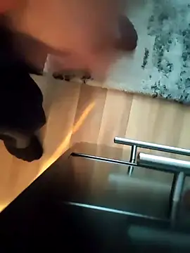 Snapshot of Warumnicht1980 chatting on February 5, 11:02 am Warumnicht1980 online show from February 5, 11:02 am