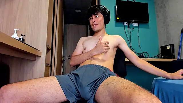 Huge latin cock online show from May 29, 9:36 pm