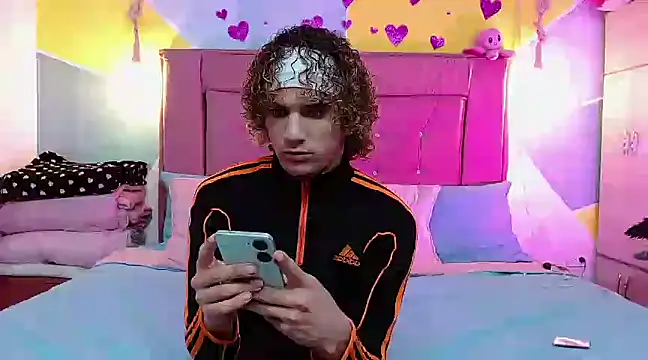 tylor boy online show from March 20, 1:35 am