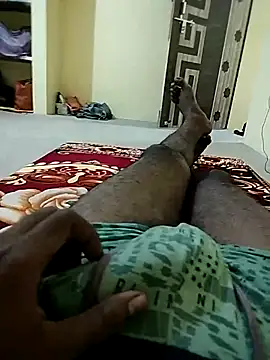 Snapshot of Sid4Sex chatting on October 9, 12:21 pm Sid4Sex online show from October 9, 12:21 pm