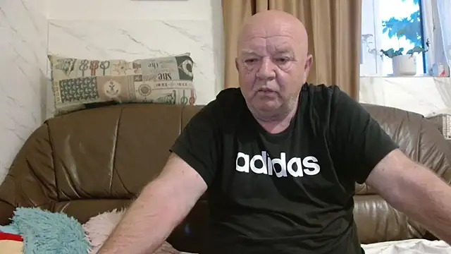 fullballs6 online show from May 13, 2:30 am