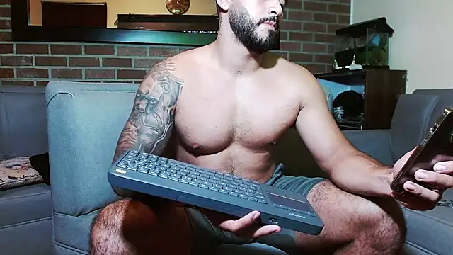 MaximoTorricelli online show from October 1, 9:08 pm