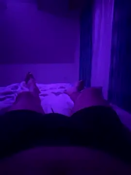 w12er online show from January 9, 8:47 pm