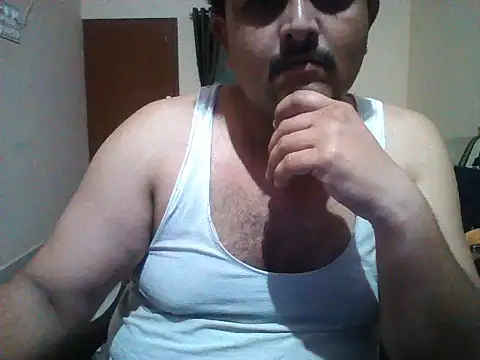 Akhil3290 online show from May 13, 6:05 pm