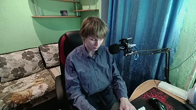 fameboyboo online show from January 16, 5:05 pm