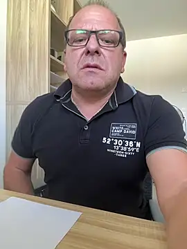 coupleLatinaLovers online show from July 29, 10:58 am