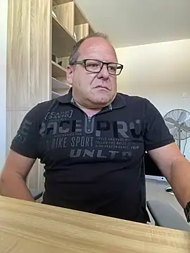 coupleLatinaLovers online show from July 28, 11:50 am