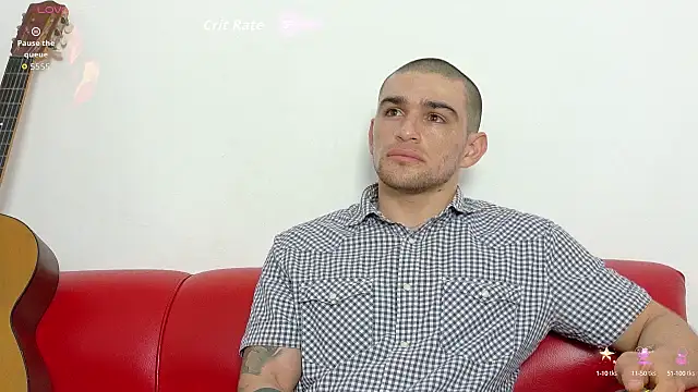 Snapshot of Sexy_Alejandro_ chatting on October 2, 12:31 pm Sexy Alejandro  online show from October 2, 12:31 pm