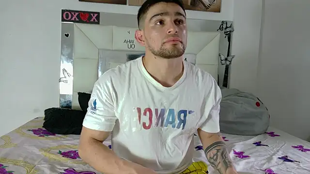 Snapshot of Sexy_Alejandro_ chatting on March 4, 5:34 pm Sexy Alejandro  online show from March 4, 5:34 pm