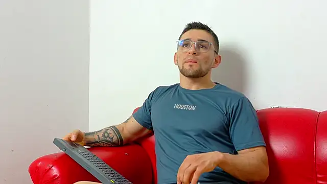 Sexy Alejandro  online show from December 3, 12:11 pm