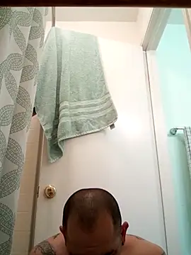 Snapshot of NewKing100 chatting on December 6, 2:13 am NewKing100 online show from December 6, 2:13 am