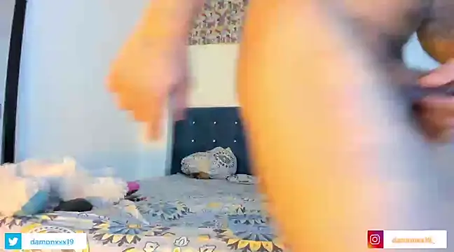 Snapshot of daamonxxx19 chatting on January 20, 11:10 pm daamonxxx19 online show from January 20, 11:10 pm