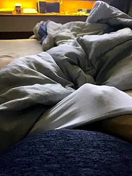 Snapshot of Hjsjsjsjjd chatting on October 17, 1:31 am Hjsjsjsjjd online show from October 17, 1:31 am