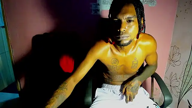 bigblackhotx1 online show from April 11, 3:35 am