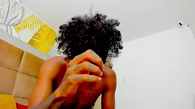 Snapshot of bigblackhotx1 chatting on October 19, 11:35 am bigblackhotx1 online show from October 19, 11:35 am