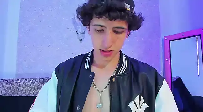 Kerverr  online show from March 20, 1:57 am