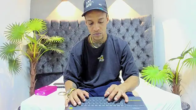 Salomon koude online show from May 30, 2:17 pm