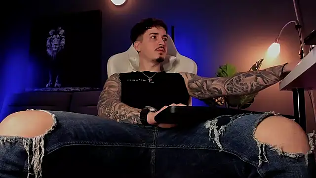 uptomatty online show from March 18, 8:39 am