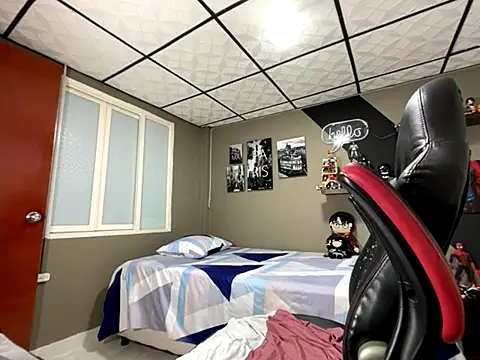 marcel crawford96 online show from December 5, 12:12 pm