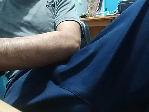 SALLY OMAR  online show from November 17, 11:08 pm