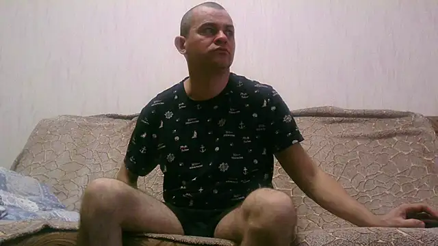 Snapshot of AlDON59 chatting on January 29, 8:40 am AlDON59 online show from January 29, 8:40 am