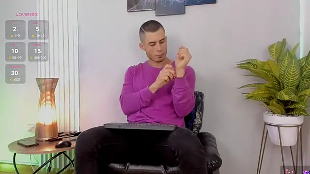 thomas eliotts online show from December 6, 8:07 pm