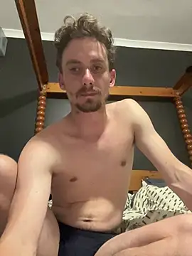 bradleyjamesmc online show from February 10, 5:19 pm