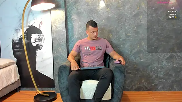 Snapshot of Alex_towers chatting on December 14, 6:41 pm Alex towers online show from December 14, 6:41 pm