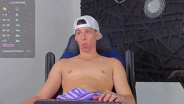 JadeSmiith  online show from December 30, 11:06 pm