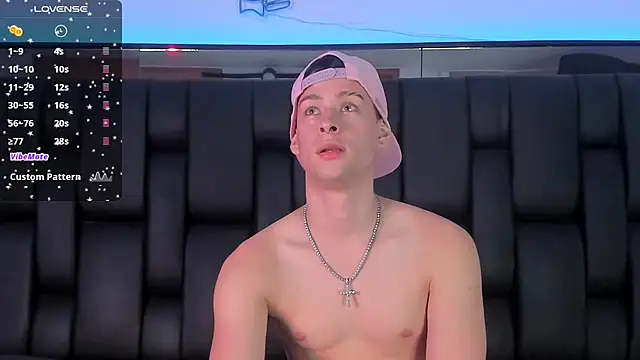 JadeSmiith  online show from February 8, 10:40 pm