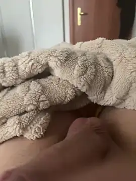 paolone79037 online show from April 2, 3:31 pm