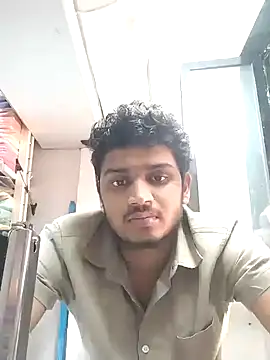 Snapshot of heartless__95 chatting on February 1, 10:48 am heartless  95 online show from February 1, 10:48 am