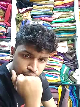 Snapshot of heartless__95 chatting on February 18, 5:00 pm heartless  95 online show from February 18, 5:00 pm