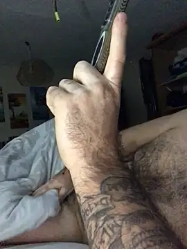 Ringhio199 online show from December 3, 6:13 am