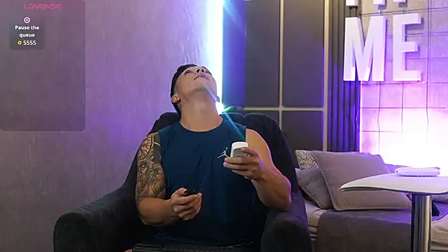 Ryan Hunt online show from January 11, 9:07 pm