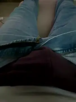 reelciii21 online show from February 18, 3:21 pm