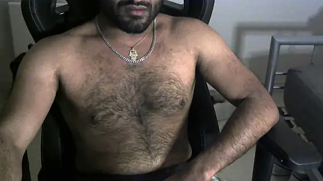 Snapshot of shadthebiguy chatting on February 27, 12:52 am shadthebiguy online show from February 27, 12:52 am