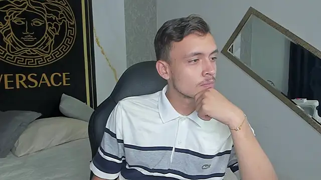 Desmon Clark online show from December 7, 8:49 pm