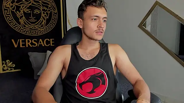 Desmon Clark online show from December 13, 8:58 pm